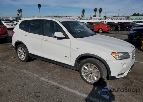 2014 BMW X3 xDrive28I z USA, uszkodzony, nr VIN 5UXWX9C53E0D18141